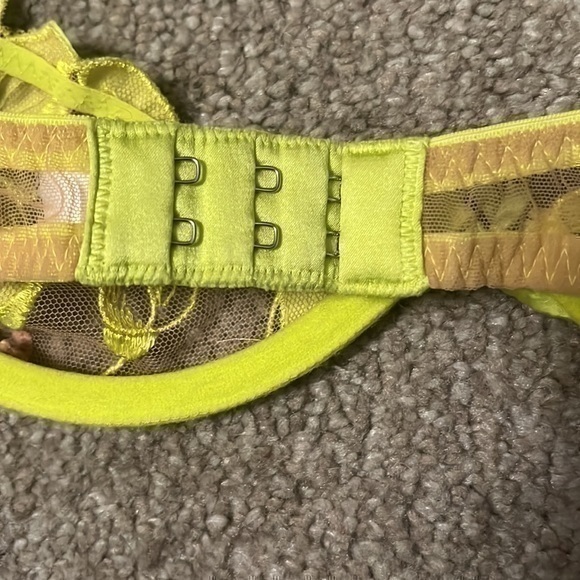 Fleur du Mal bra size 36C - Picture 8 of 10